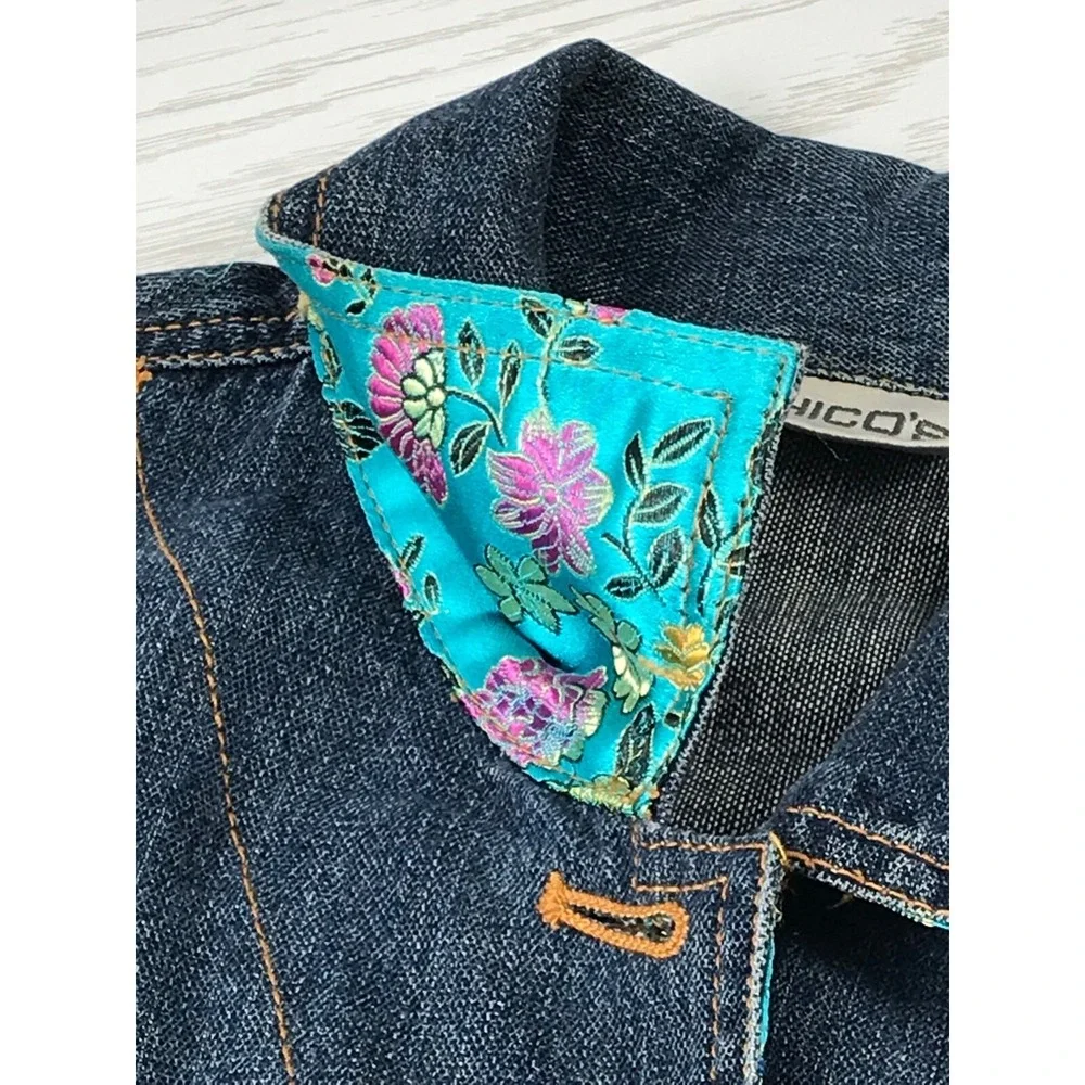 Chicos Denim Jacket Women M Blue Floral Lining Cuff Collar 100% Cotton Button Up - Picture 8 of 12